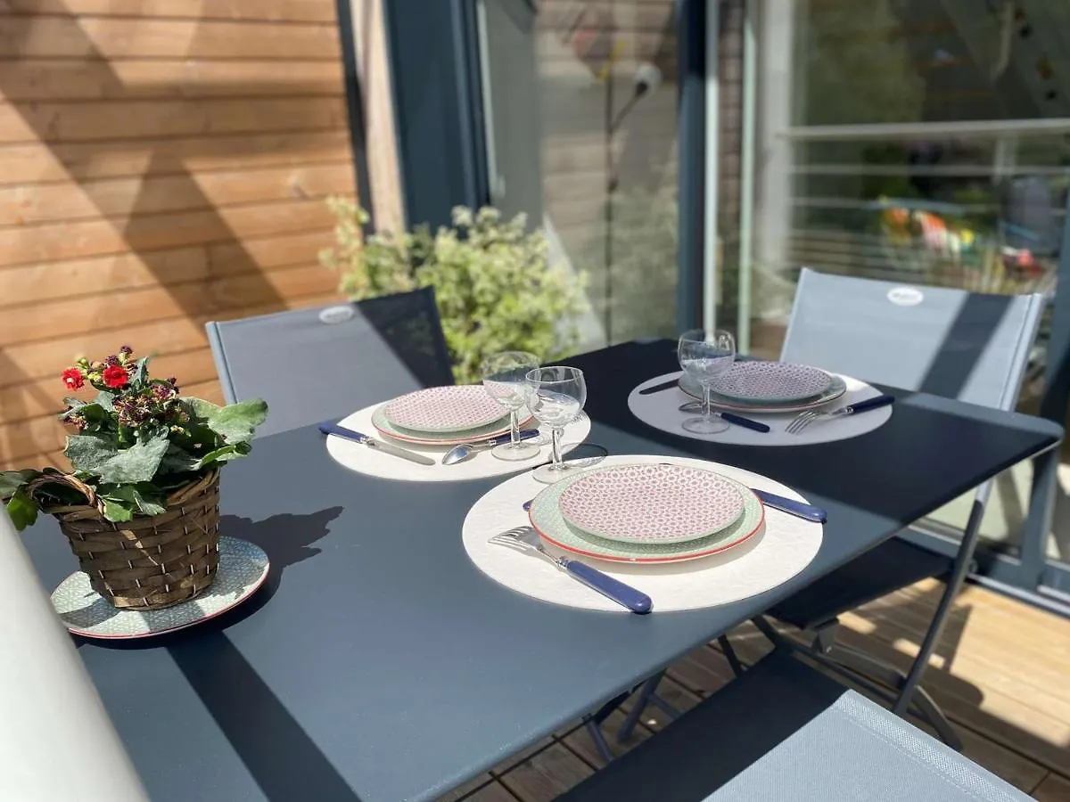 Apartment Duplex Lumineux A Benodet: Plage Et Thalasso A Pied, Terrasse, Parking Et Abri Velo Inclus - Fr-1-481-117 France